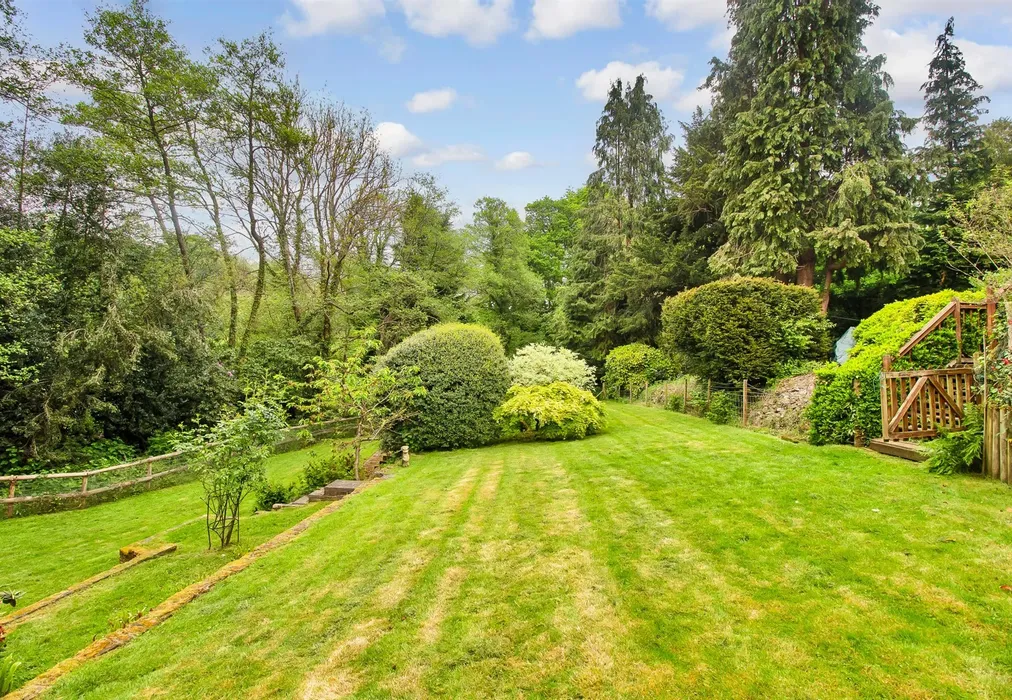 Rear Garden - Fairmans Lane, Brenchley, Tonbridge, Kent - Wards of Kent