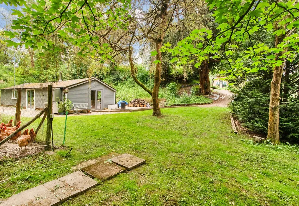 Garden/Driveway - Fairmans Lane, Brenchley, Tonbridge, Kent - Wards of Kent