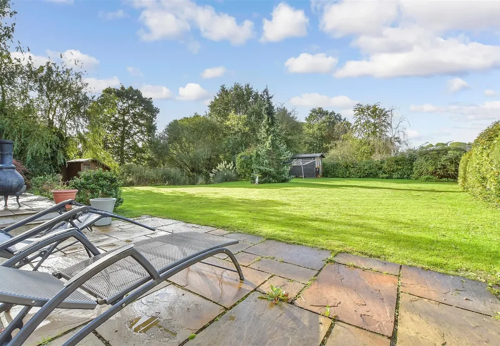 Rear Garden - Poplar Road, Wittersham, Tenterden, Kent - Wards of Kent