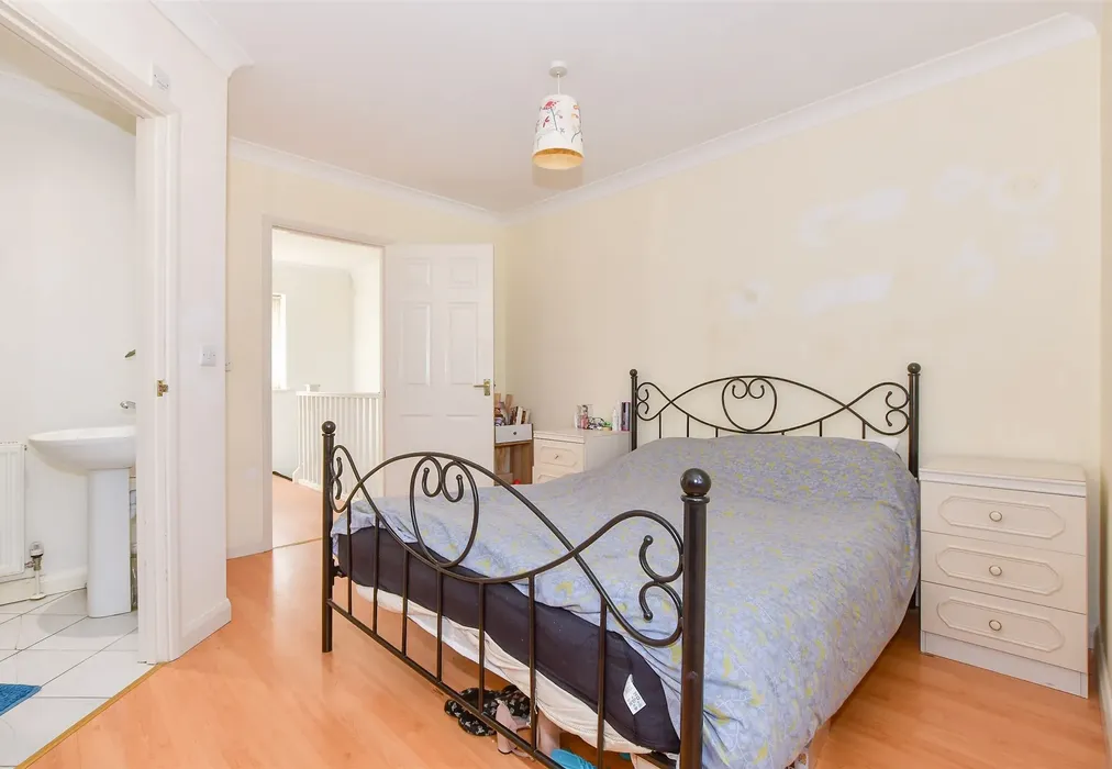 Bedroom 1 - Wellesley Court, Ramsgate, Kent - Wards of Kent
