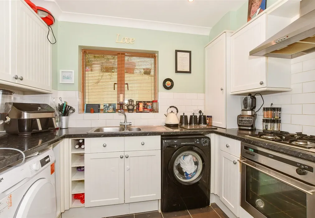 Kitchen - Wellesley Court, Ramsgate, Kent - Wards of Kent