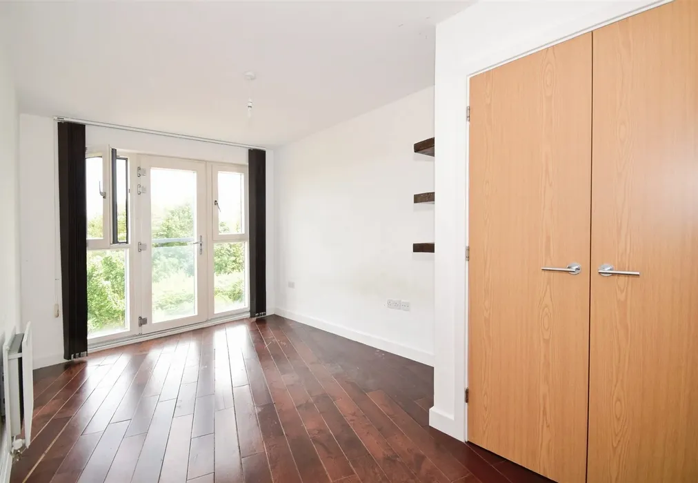 Bedroom - Liverymen Walk, Greenhithe, Kent - Wards of Kent