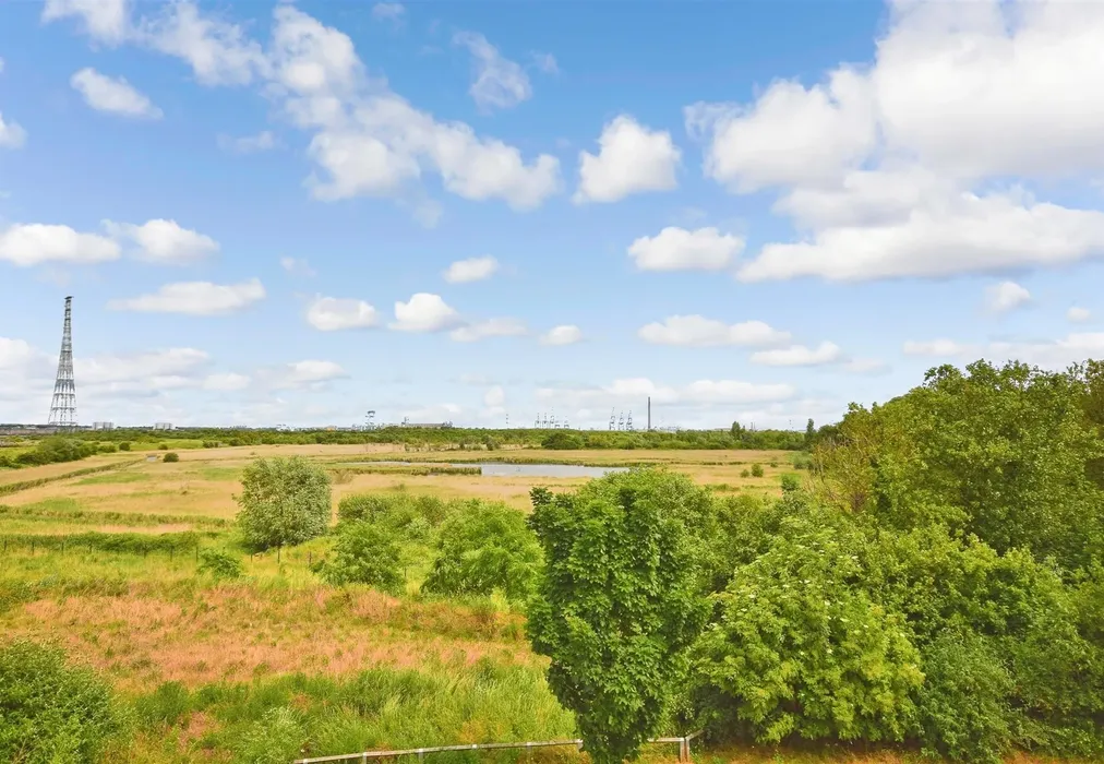 Surrounding Area - Liverymen Walk, Greenhithe, Kent - Wards of Kent