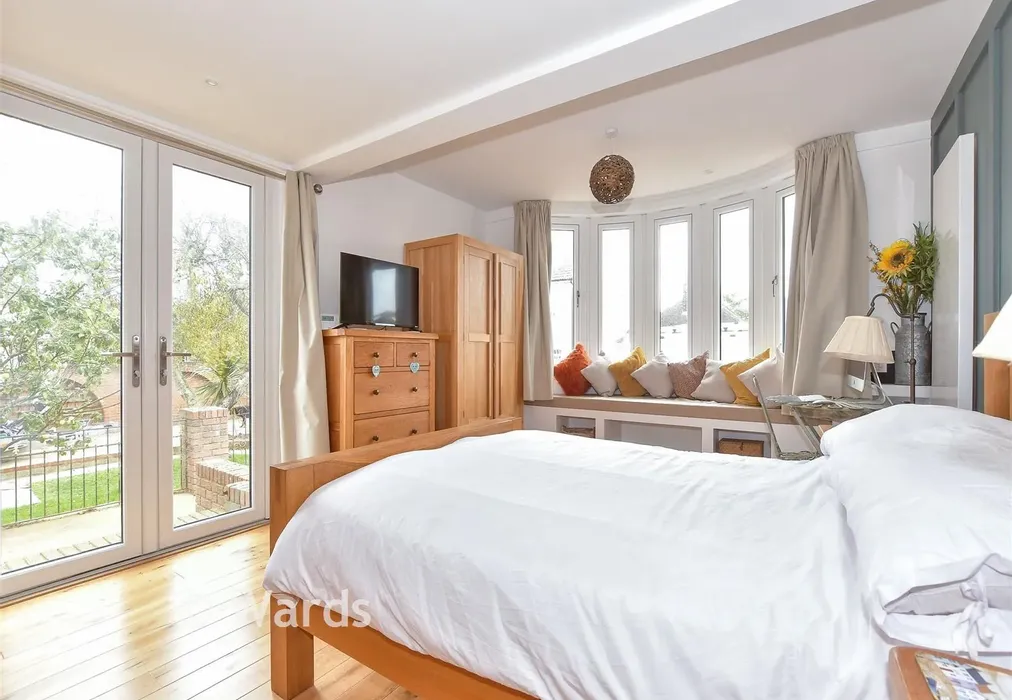 Bedroom 1 - The Broadway, Herne Bay, Kent - Wards of Kent