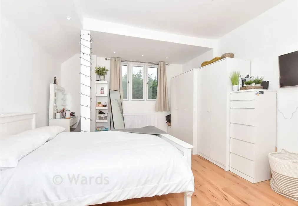 Bedroom 2 - The Broadway, Herne Bay, Kent - Wards of Kent