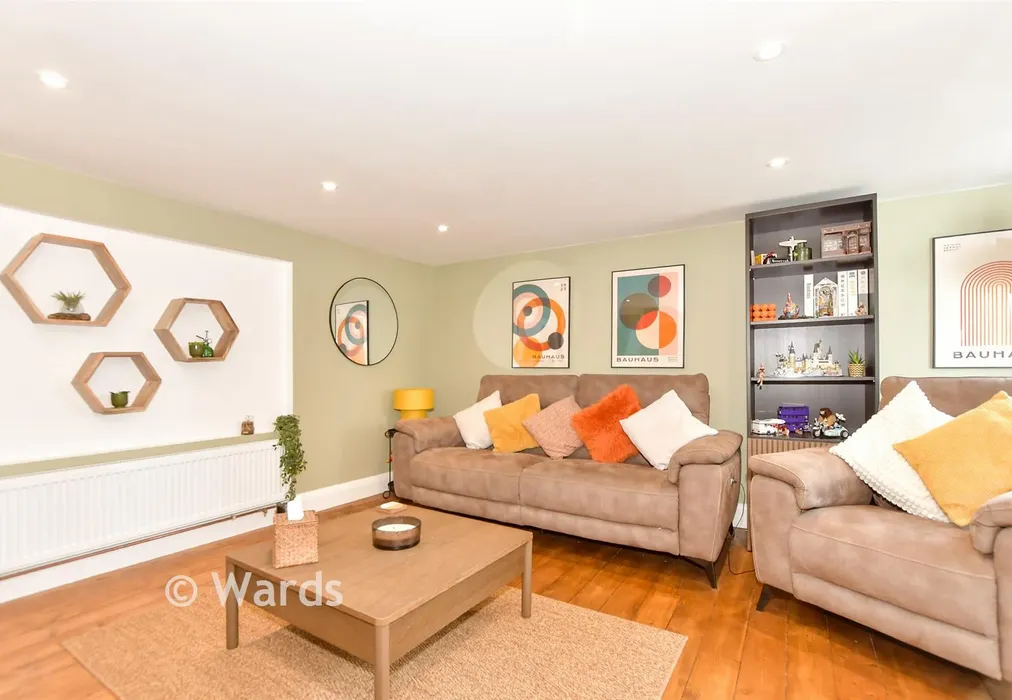 Lounge - The Broadway, Herne Bay, Kent - Wards of Kent