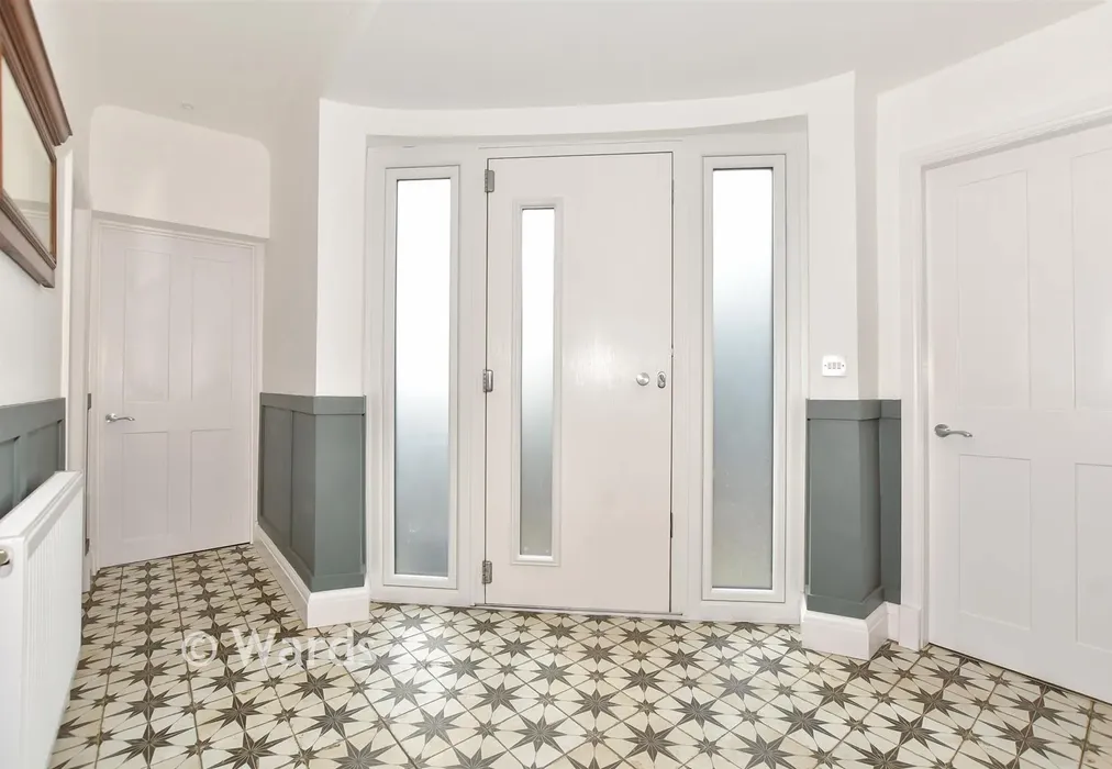 Hallway - The Broadway, Herne Bay, Kent - Wards of Kent
