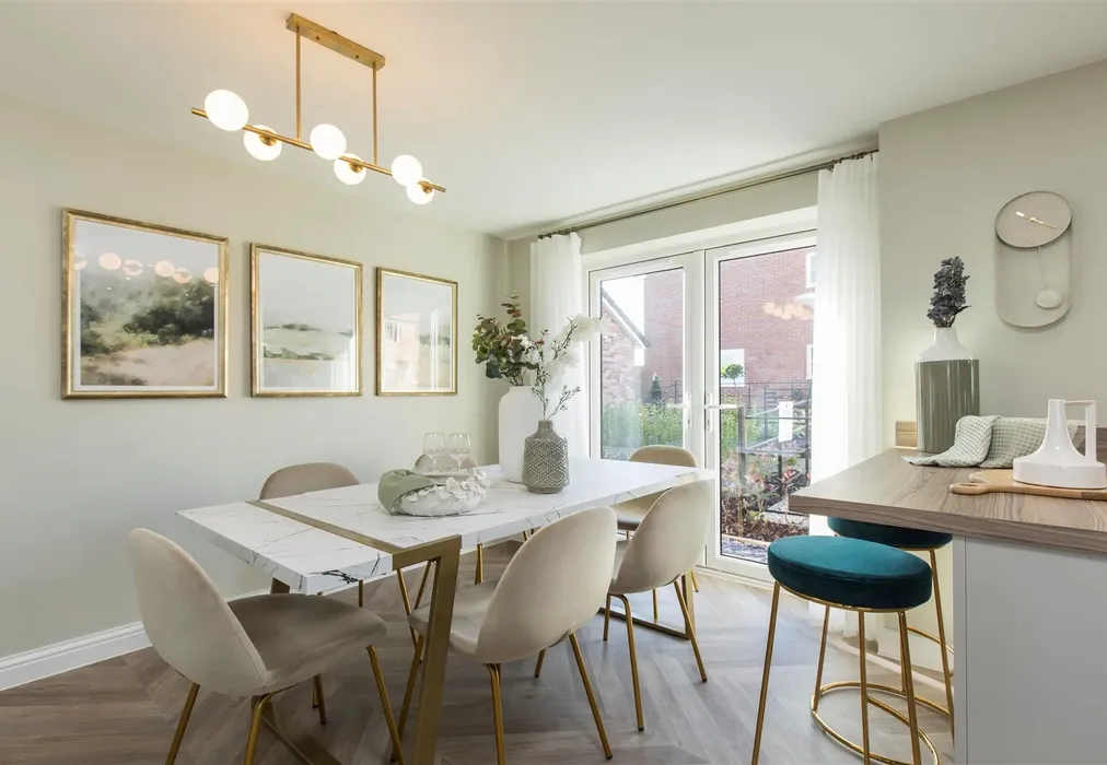 Kitchen Diner - Chestnut Grove, Sittingbourne, Kent - Wards of Kent