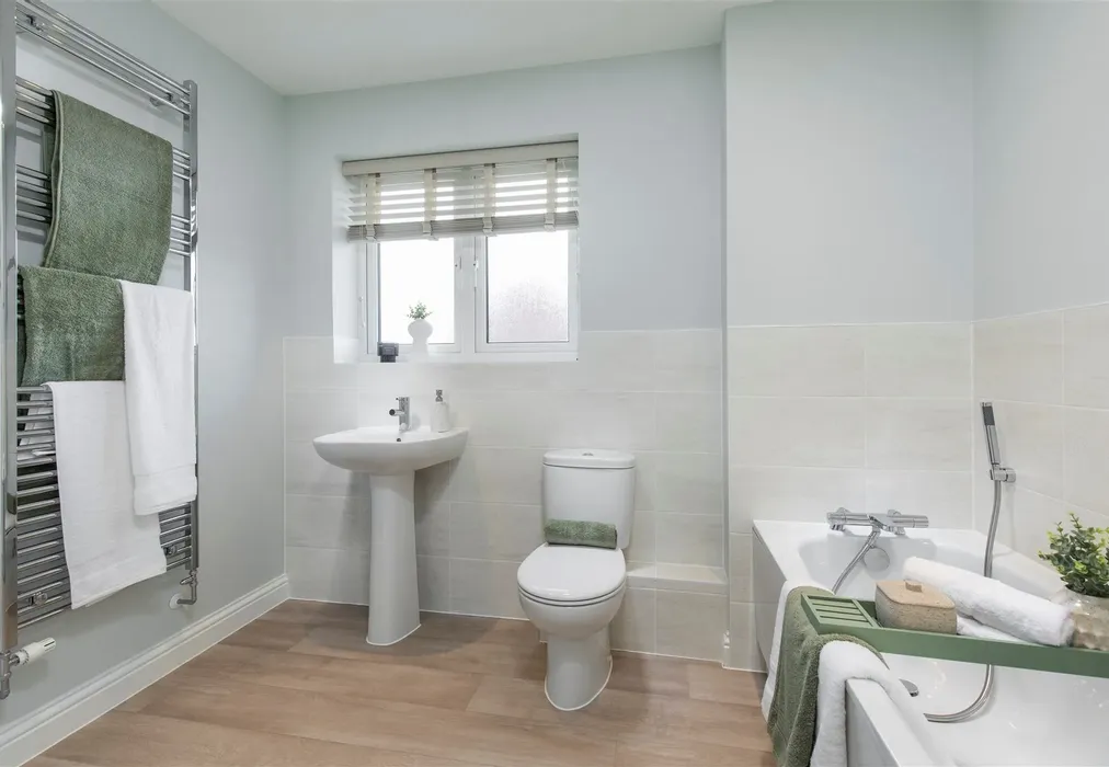 Bathroom - Chestnut Grove, Sittingbourne, Kent - Wards of Kent
