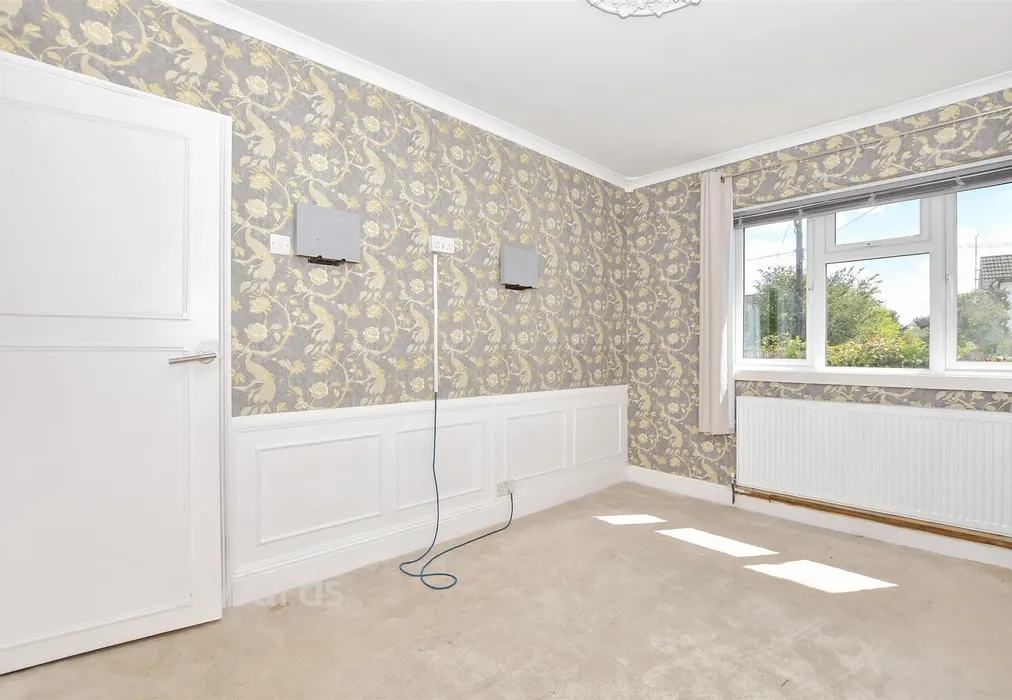 Bedroom 1 - Hever Avenue, West Kingsdown, Sevenoaks, Kent - Wards of Kent