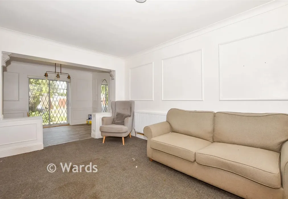 Lounge - Hever Avenue, West Kingsdown, Sevenoaks, Kent - Wards of Kent