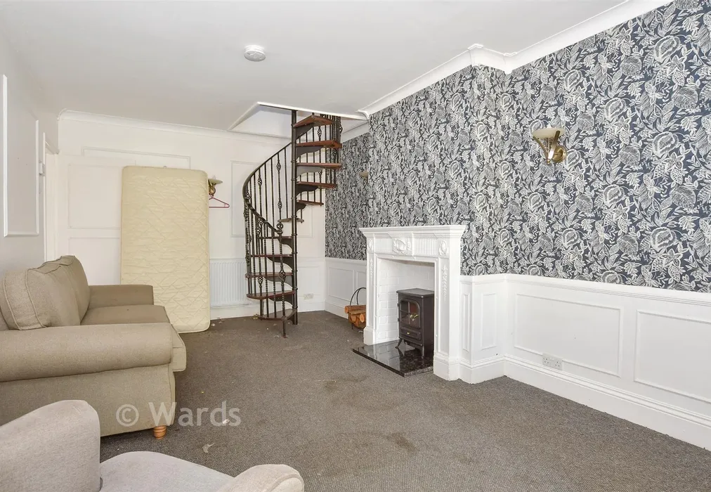 Lounge - Hever Avenue, West Kingsdown, Sevenoaks, Kent - Wards of Kent