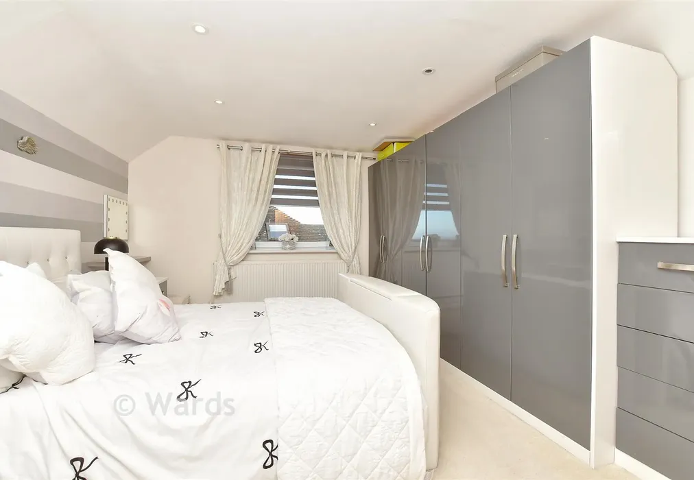 Bedroom 1 - Brecon Chase, Minster On Sea, Sheerness, Kent - Wards of Kent