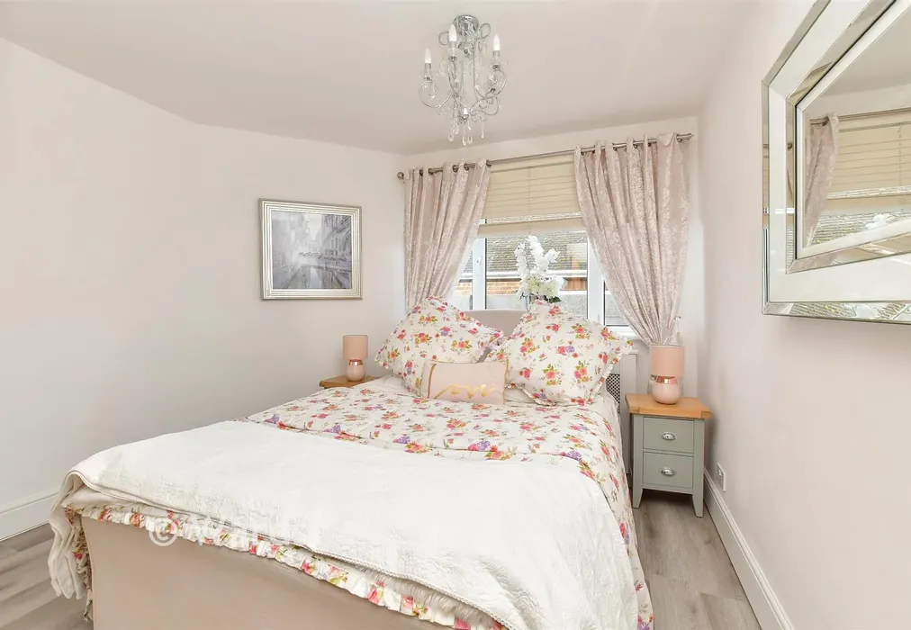 Bedroom 3 - Brecon Chase, Minster On Sea, Sheerness, Kent - Wards of Kent
