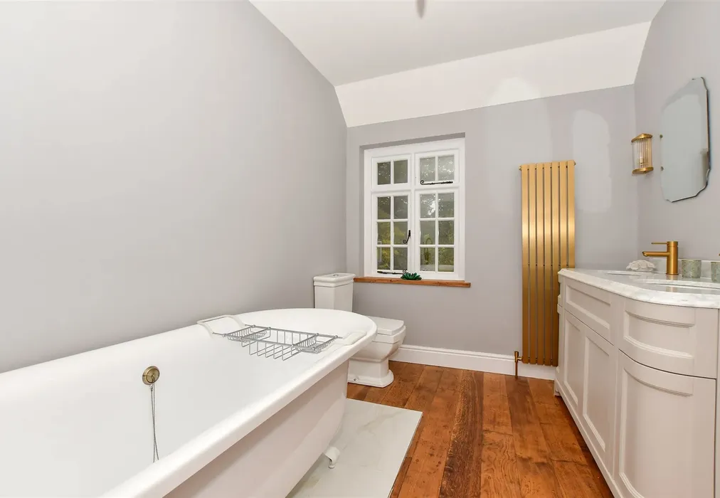 Internal Feature - Gore Lane, Eastry, Sandwich, Kent - Wards of Kent