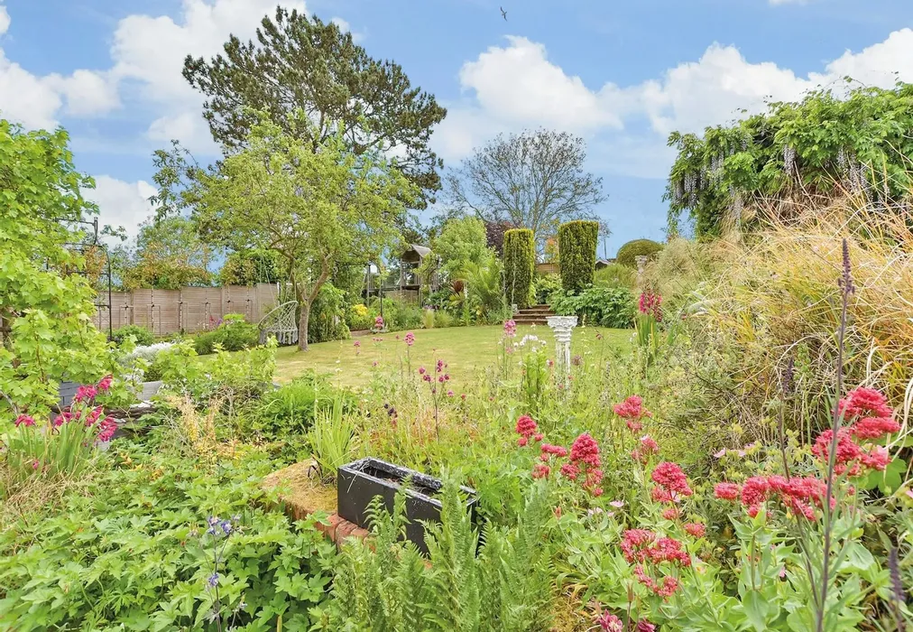 Rear Garden - Gore Lane, Eastry, Sandwich, Kent - Wards of Kent