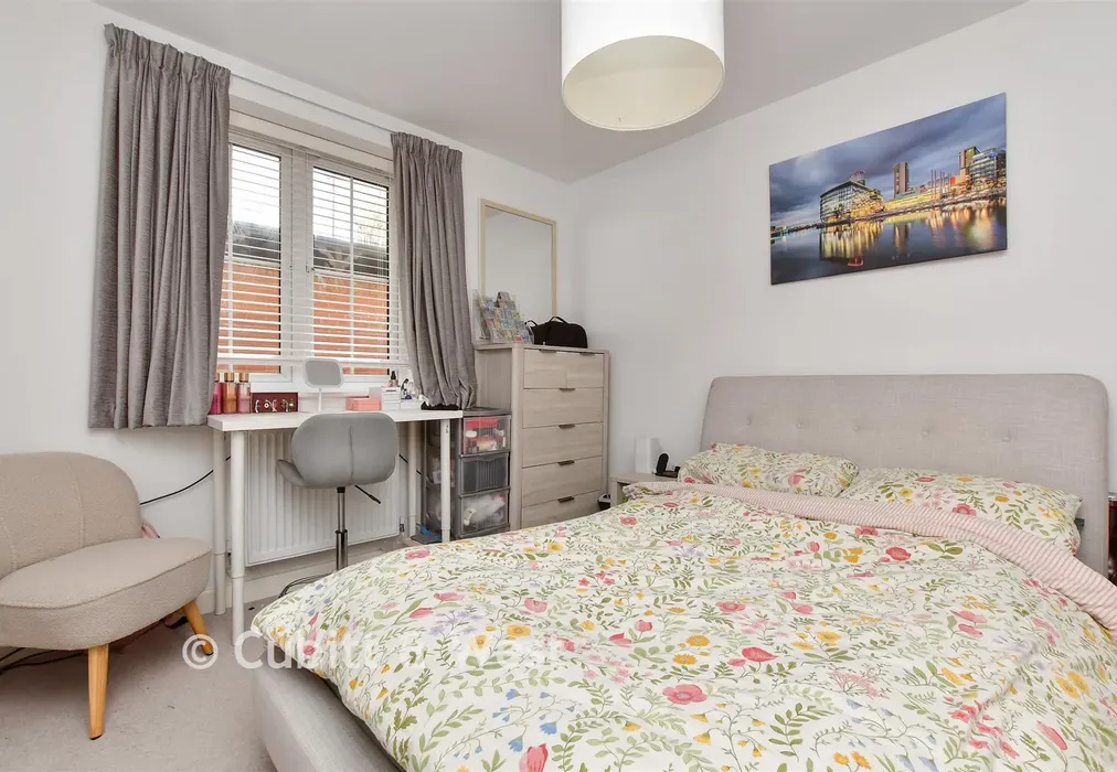 Bedroom 1 - Purley Hill, Purley, Surrey - Wards of Kent