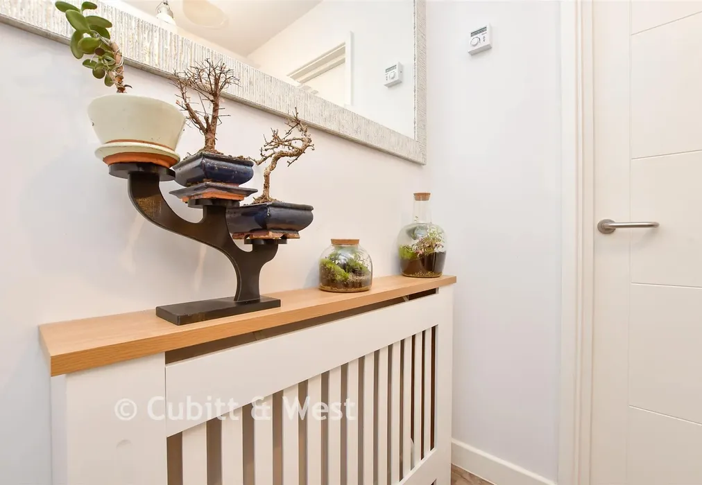 Internal Lifestyle Photograph - Purley Hill, Purley, Surrey - Wards of Kent