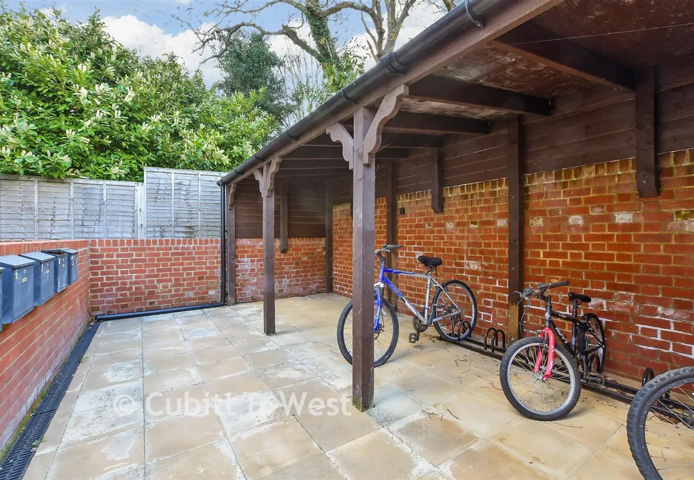 External Feature - Purley Hill, Purley, Surrey - Wards of Kent