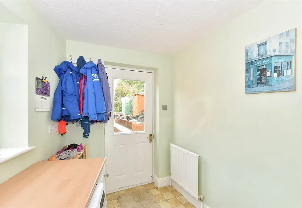 Utility Room - Vale Drive, Horsham, West Sussex - Wards of Kent