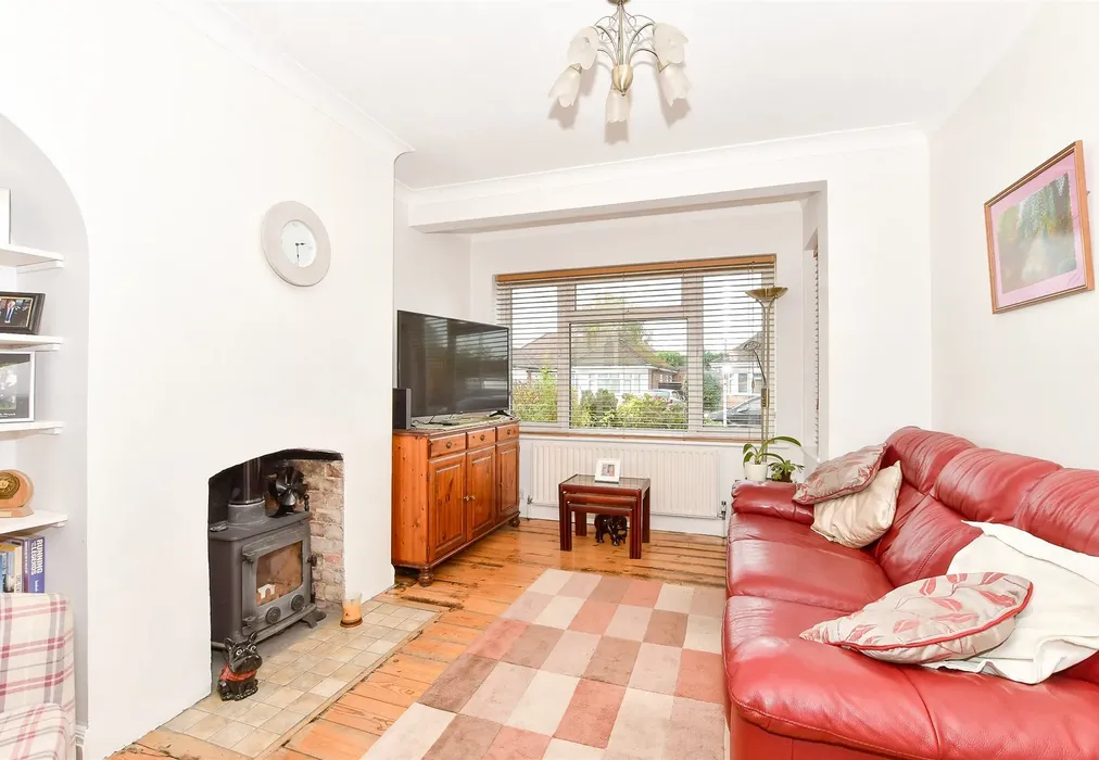 Lounge - Vale Drive, Horsham, West Sussex - Wards of Kent