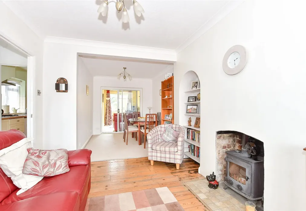 Lounge - Vale Drive, Horsham, West Sussex - Wards of Kent
