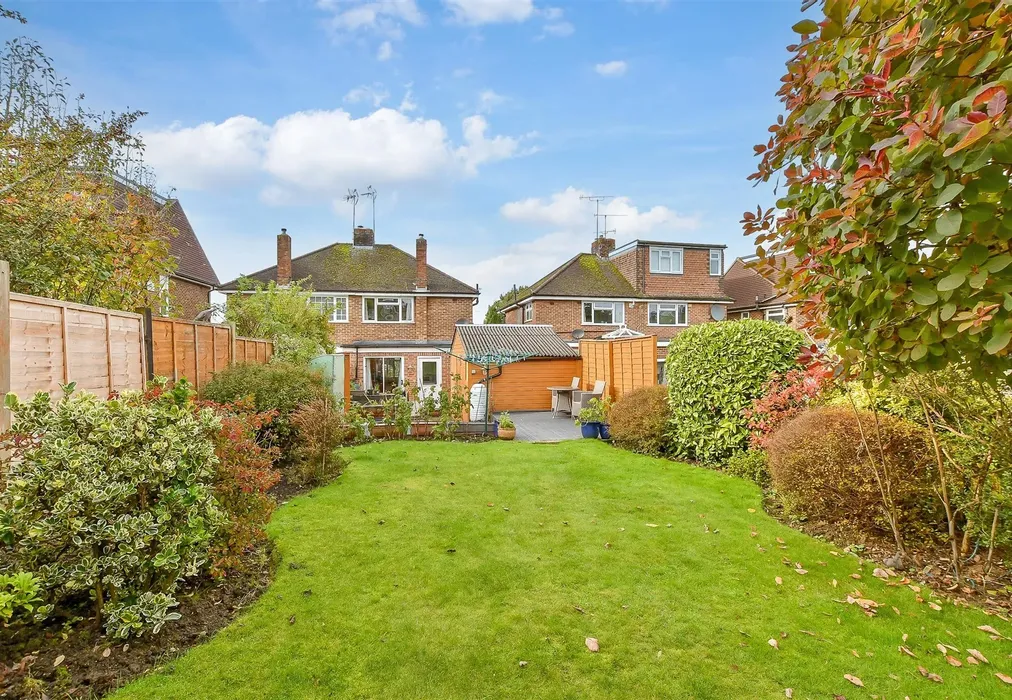 Rear Garden - Vale Drive, Horsham, West Sussex - Wards of Kent