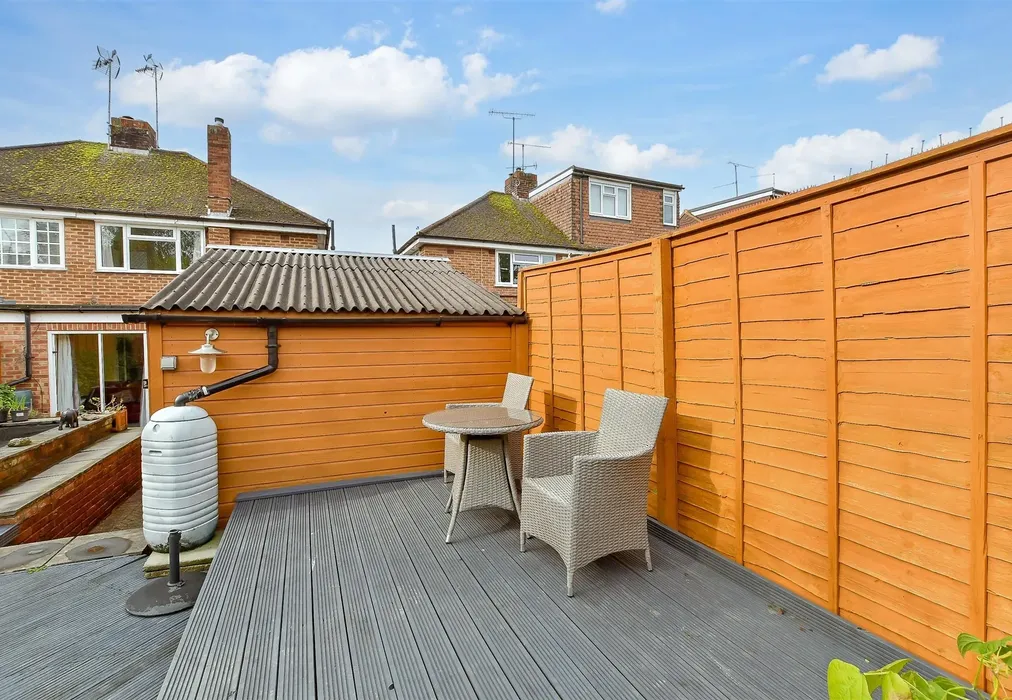 Rear Garden - Vale Drive, Horsham, West Sussex - Wards of Kent