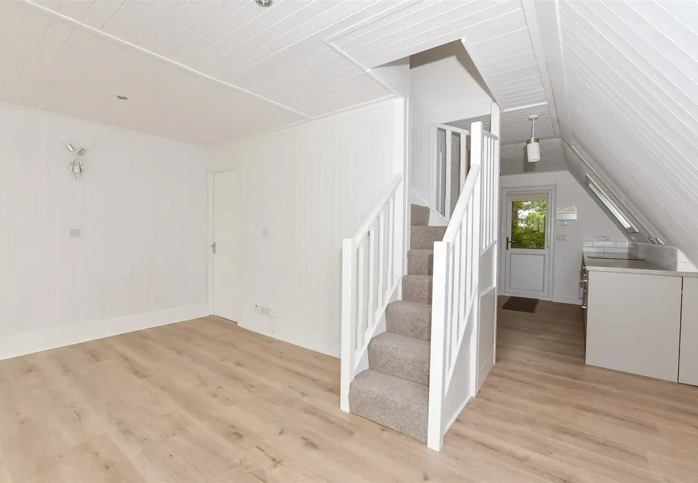 Lounge - Upper Street, Kingsdown, Deal, Kent - Wards of Kent