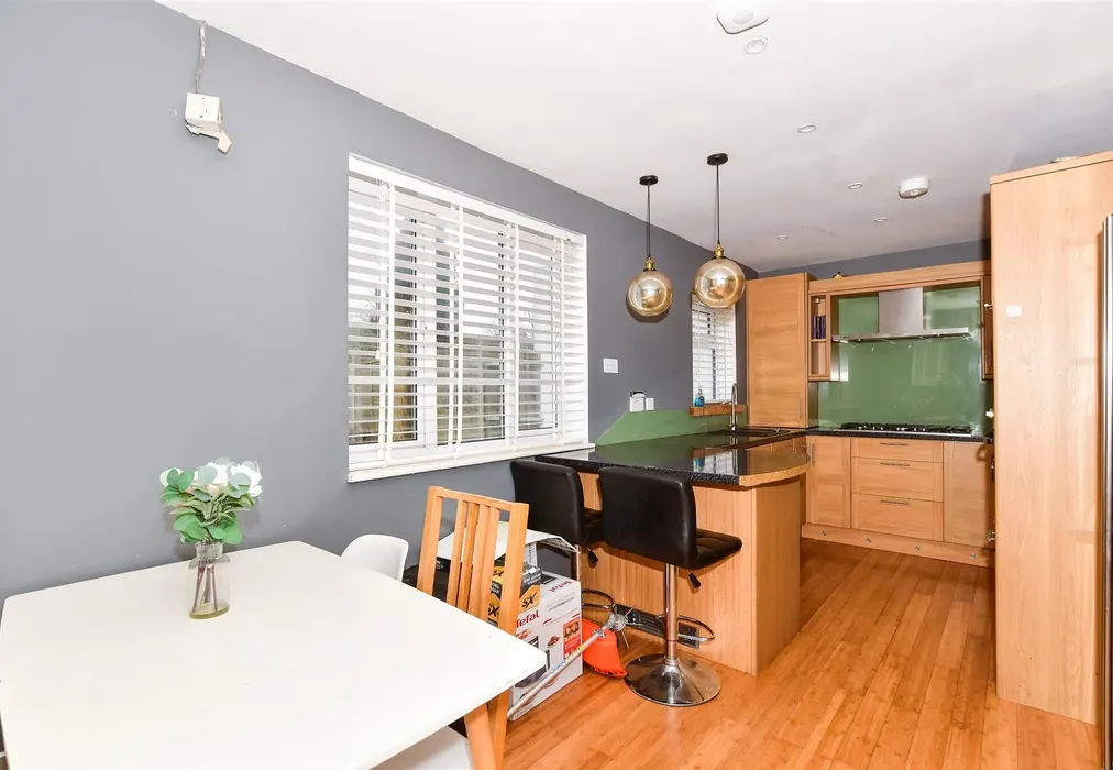Kitchen/Diner - Middlesex Road, Maidstone, Kent - Wards of Kent
