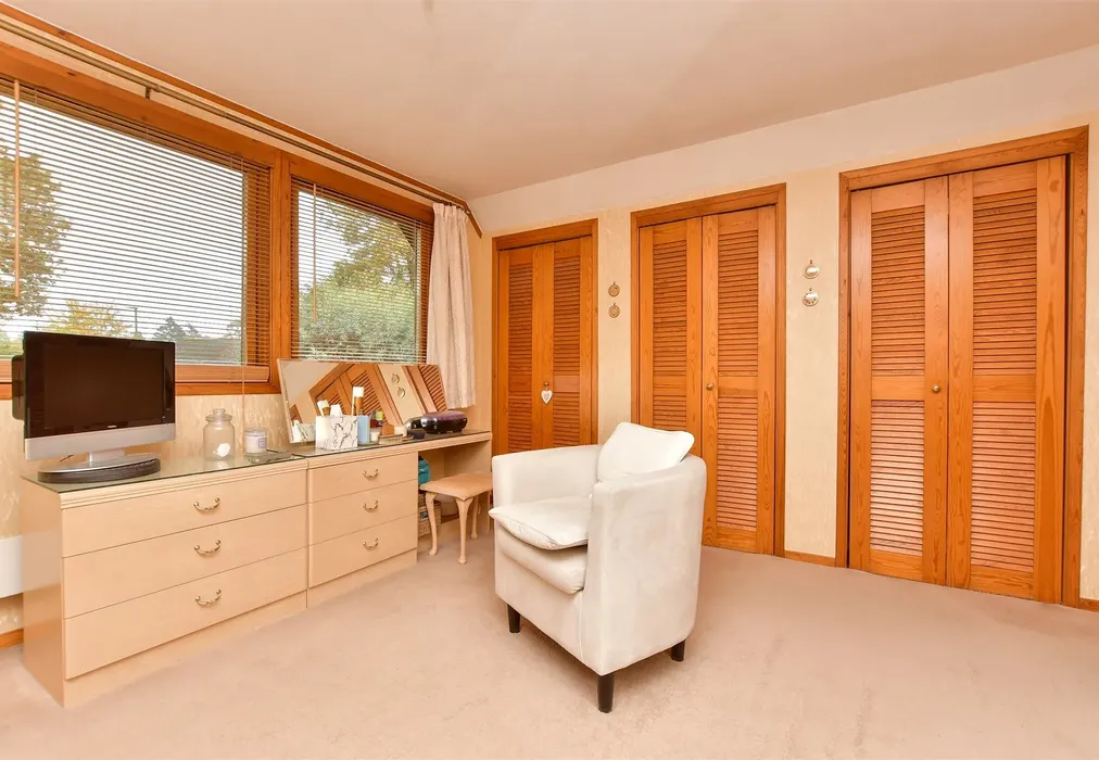 Bedroom 1 - Whyteleafe Road, Caterham, Surrey - Wards of Kent