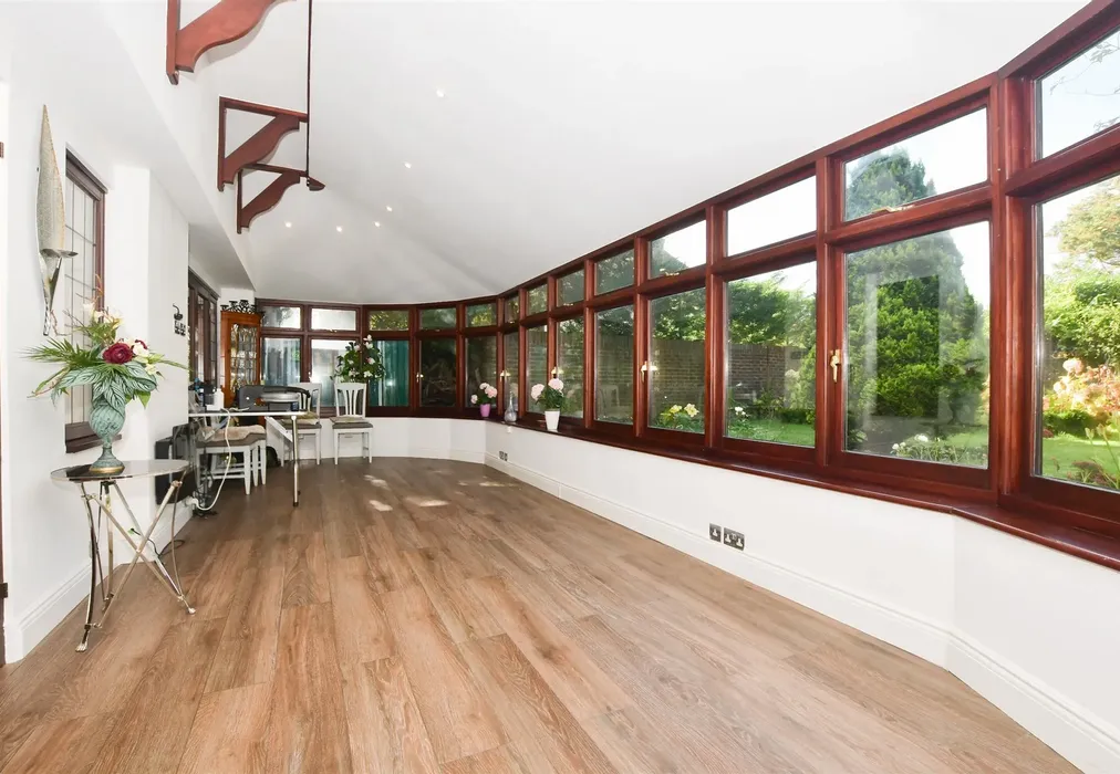 Conservatory - Beacon Road, Crowborough, East Sussex - Wards of Kent