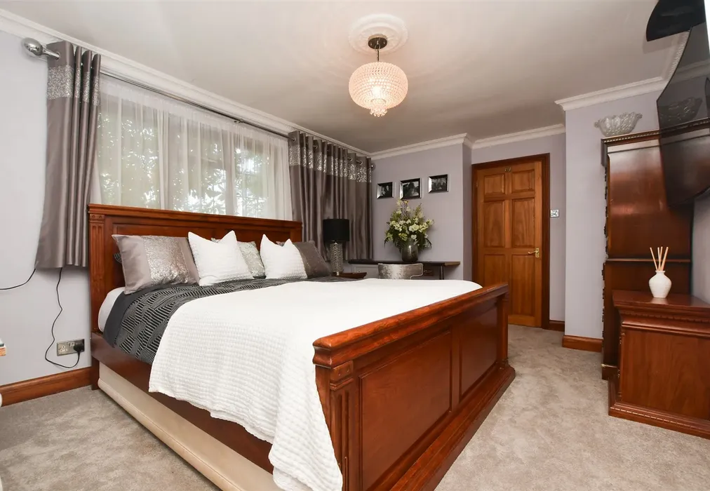 Bedroom 2 - Beacon Road, Crowborough, East Sussex - Wards of Kent