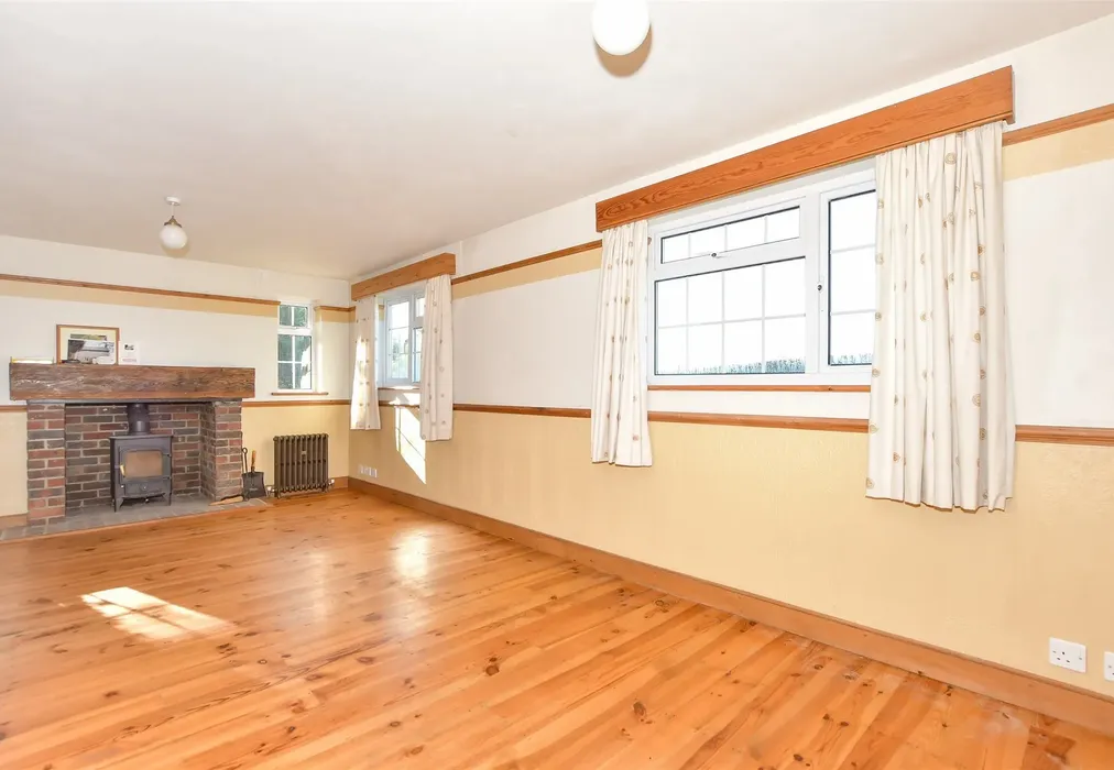 Lounge - Poling Street, Poling, Arundel, West Sussex - Wards of Kent