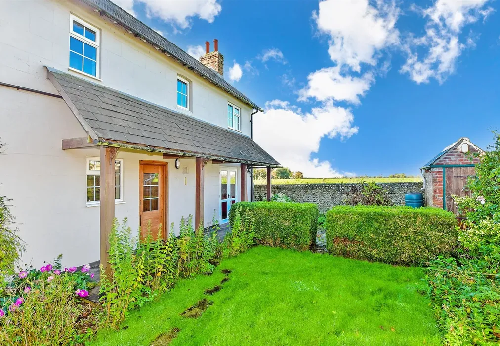 Rear Garden - Poling Street, Poling, Arundel, West Sussex - Wards of Kent