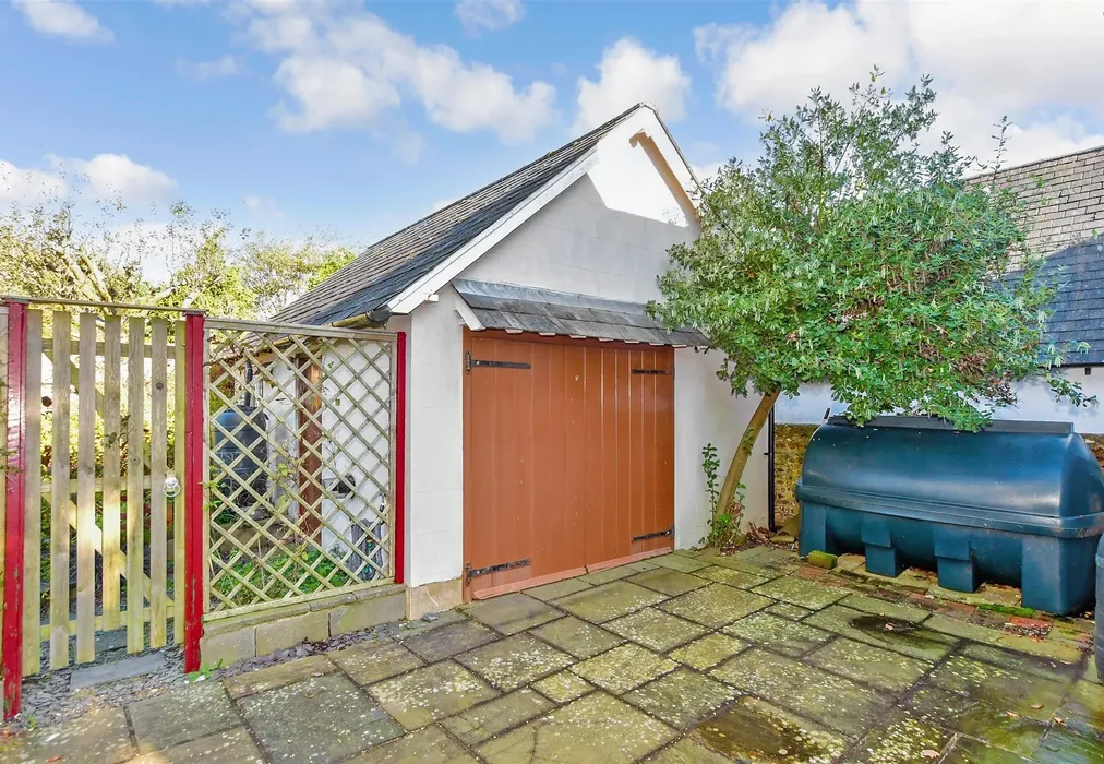 Garage - Poling Street, Poling, Arundel, West Sussex - Wards of Kent