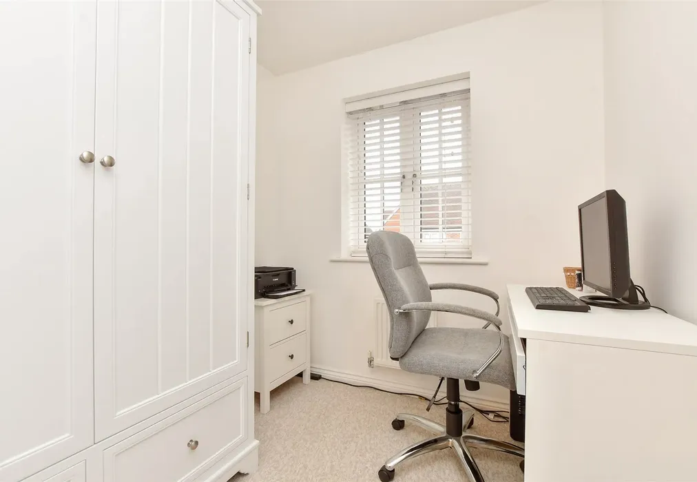 Bedroom 4 - Bourne Avenue, Horley, Surrey - Wards of Kent