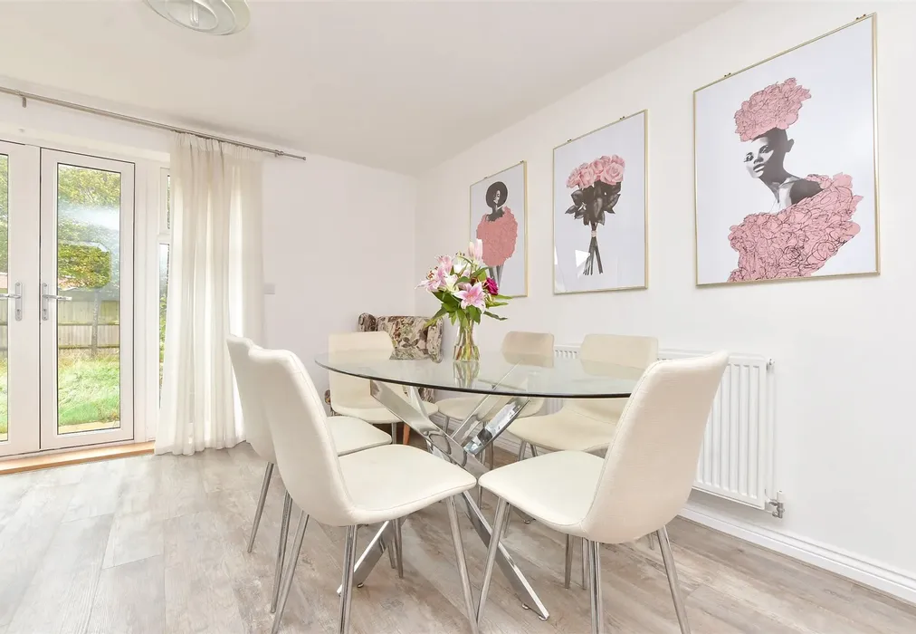 Dining Area - Bourne Avenue, Horley, Surrey - Wards of Kent