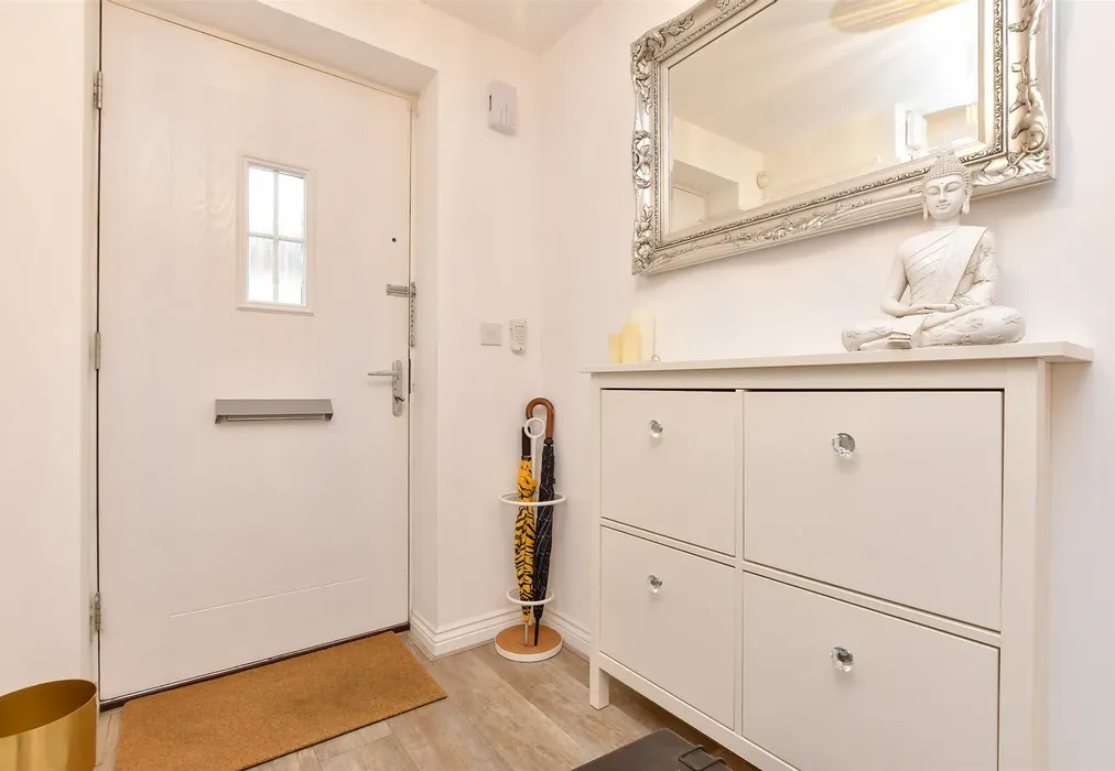 Hallway - Bourne Avenue, Horley, Surrey - Wards of Kent