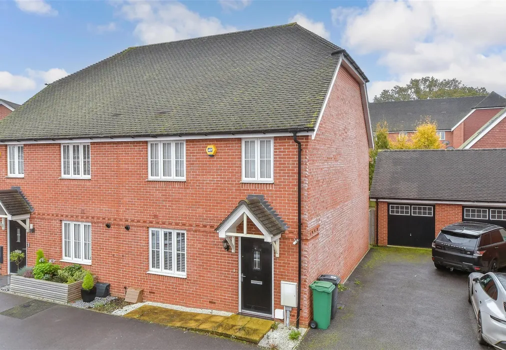 External * - Bourne Avenue, Horley, Surrey - Wards of Kent