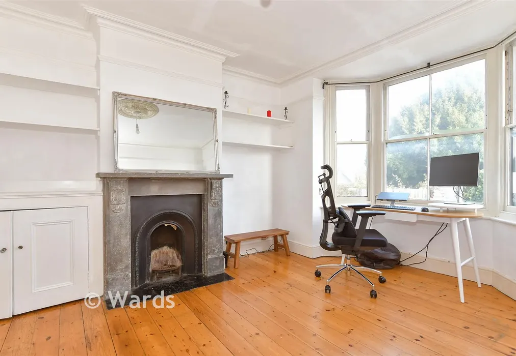 Lounge - Gordon Terrace, Rochester, Kent - Wards of Kent
