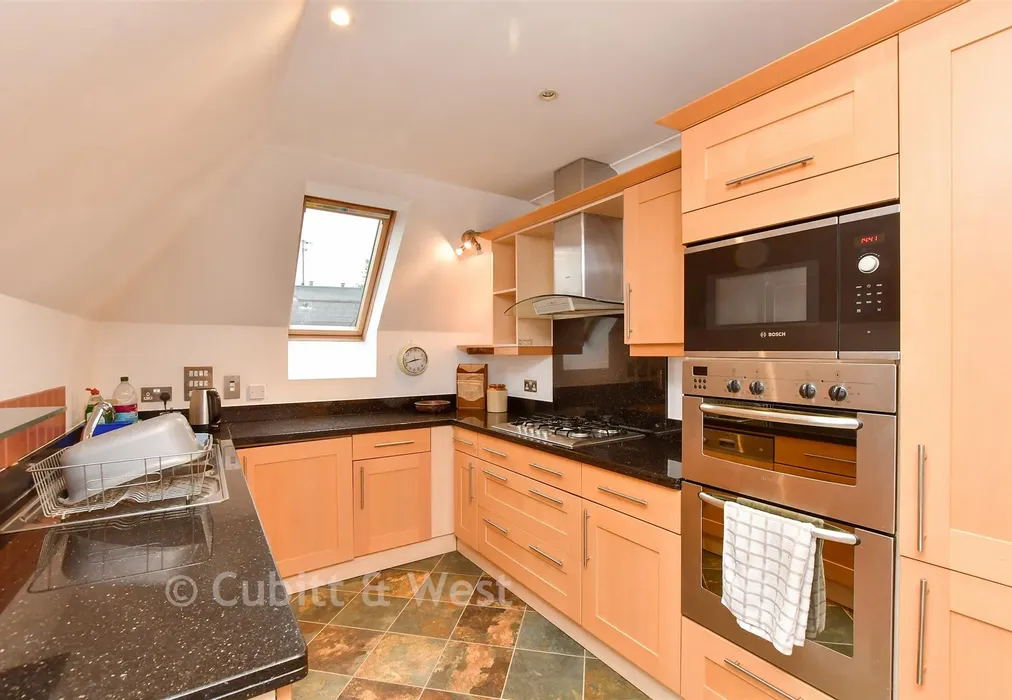 Kitchen/Breakfast Room - Wray Park Road, Reigate, Surrey - Wards of Kent