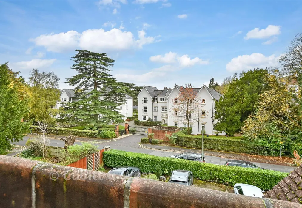 Views To Front - Wray Park Road, Reigate, Surrey - Wards of Kent