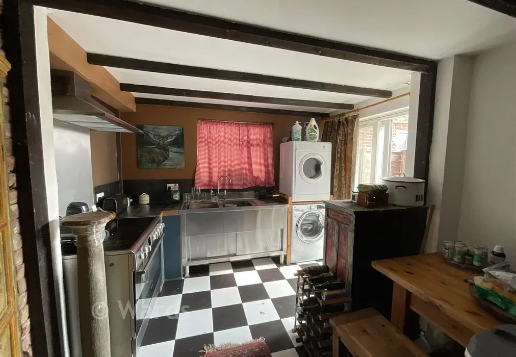 Kitchen - St. Richard's Road, Deal, Kent - Wards of Kent