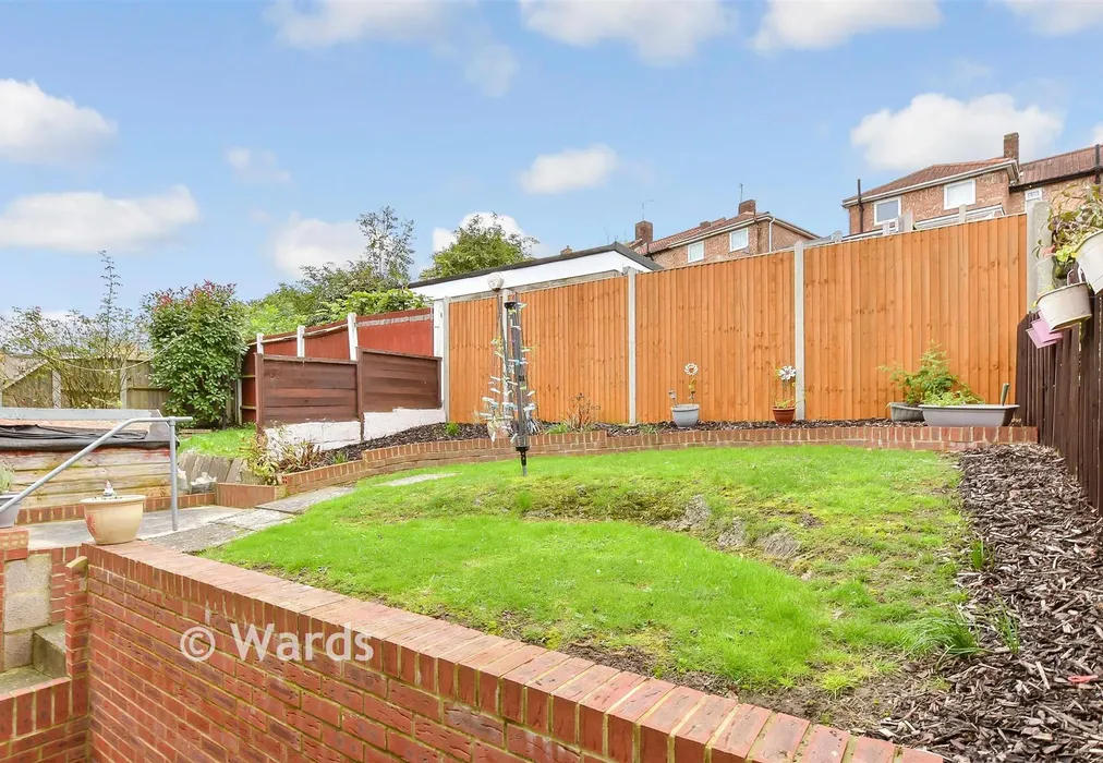 Rear Garden - Nickleby Close, Rochester, Kent - Wards of Kent