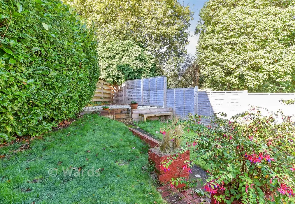 Rear Garden - Brokes Way, Tunbridge Wells, Kent - Wards of Kent