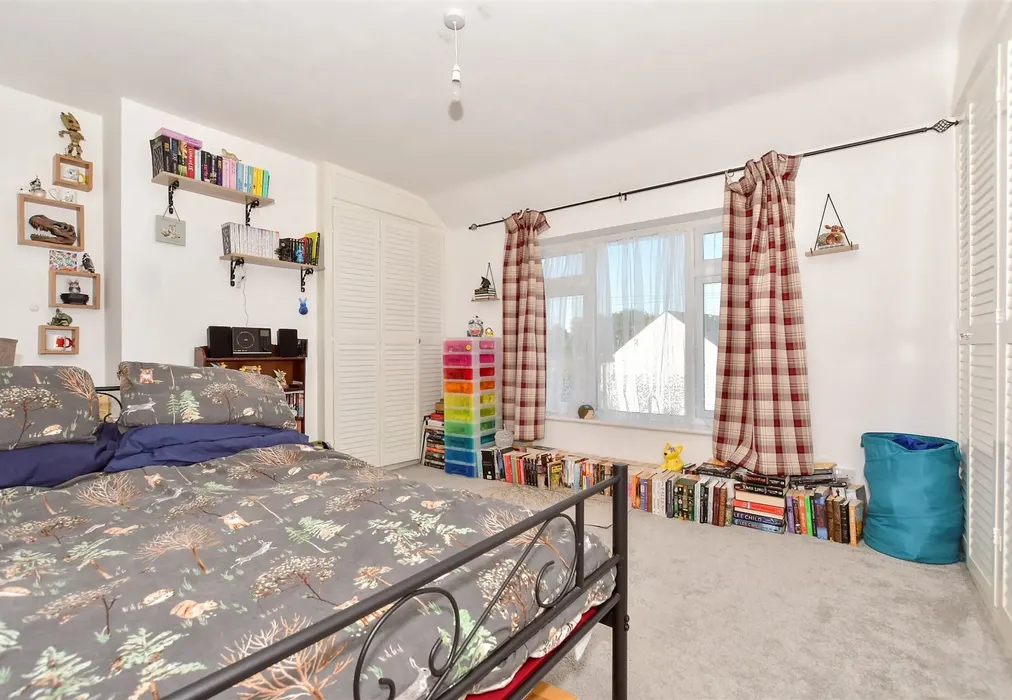 Bedroom 1 - Mayers Road, Walmer, Deal, Kent - Wards of Kent