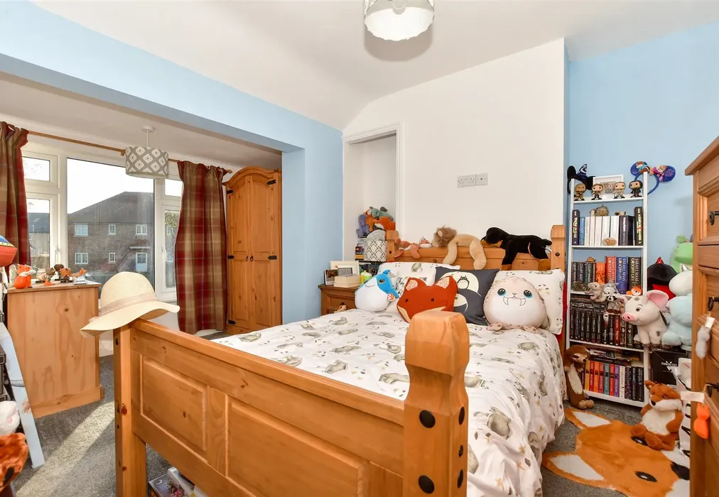 Bedroom 2 - Mayers Road, Walmer, Deal, Kent - Wards of Kent