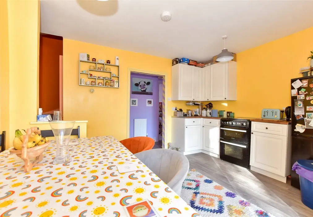 Kitchen/Diner - Mayers Road, Walmer, Deal, Kent - Wards of Kent