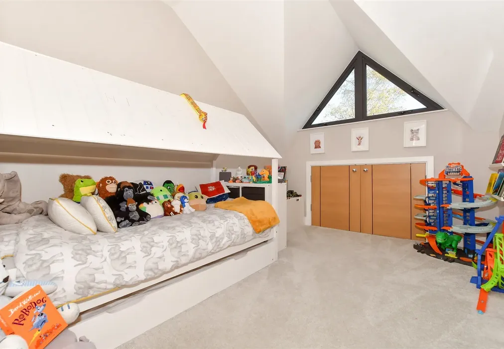 Bedroom 2 - Crabble Hill, Dover, Kent - Wards of Kent